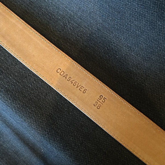 Versace Gold leather belt size 95 - Picture 5 of 9